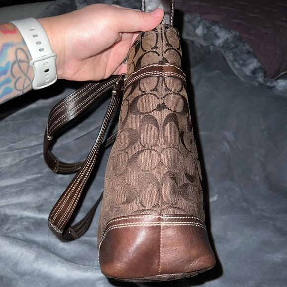 Coach Signature Hampton mini tote - Picture 12 of 16